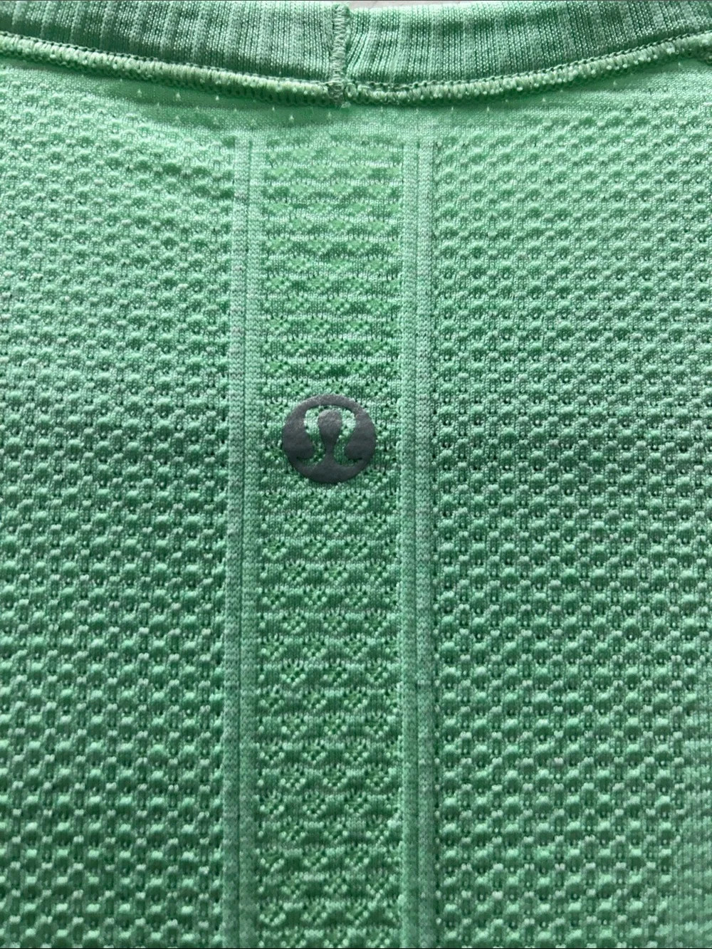 Lululemon Swiftly Tech Short-Sleeve Hip Length Shirt - size 10